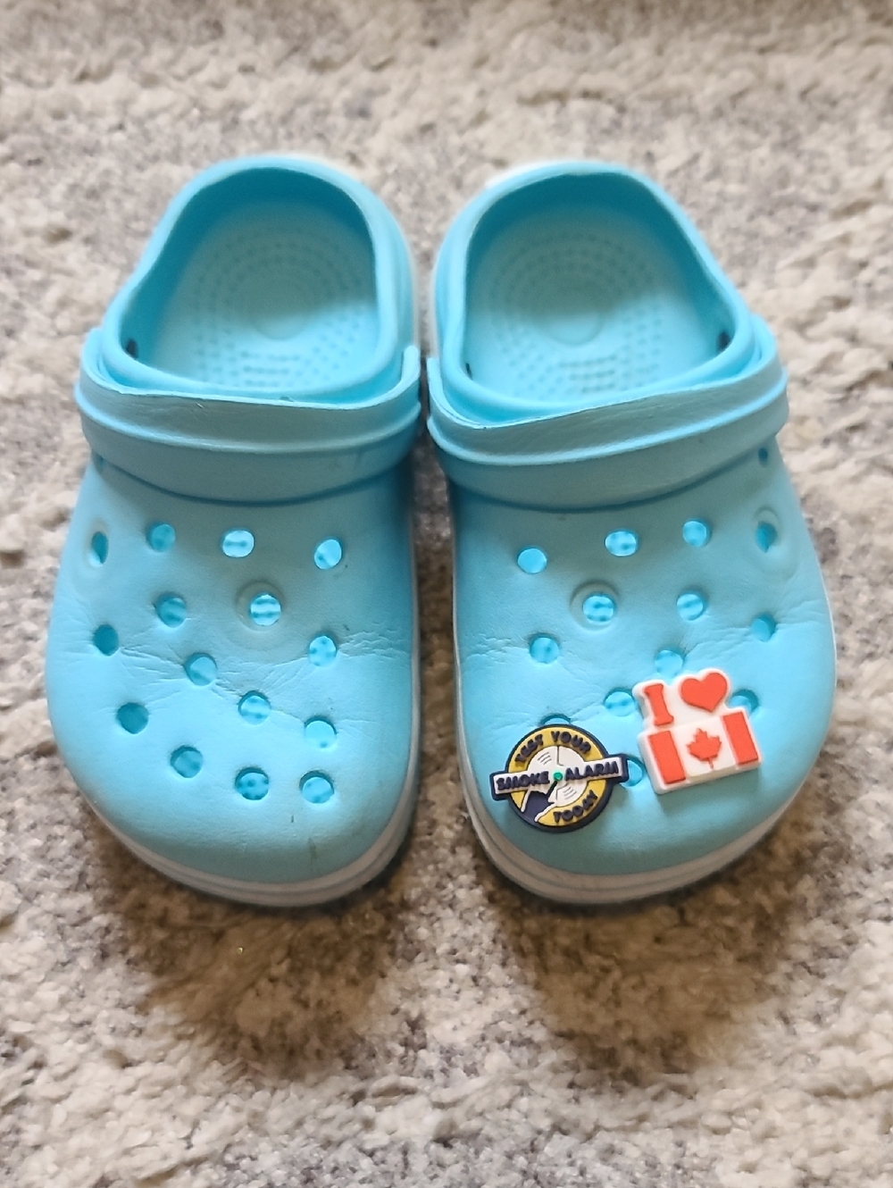 10 for $25 - Kauai Girls size 10 Light Blue Foam Clogs with 2 Charms - 1 Pair